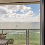 Bythelake Superior Mamaia
