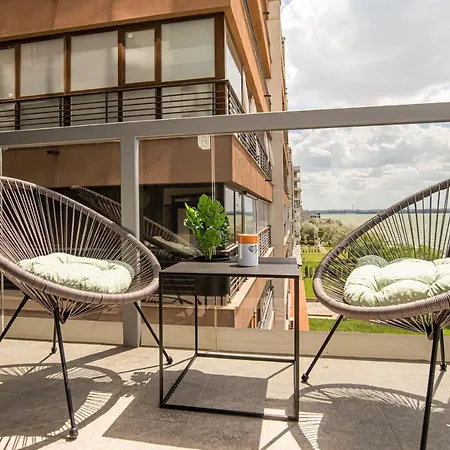 Bythelake Superior * Mamaia
