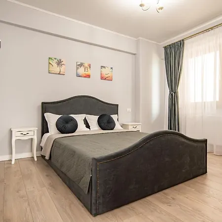 Bythelake Superior Mamaia