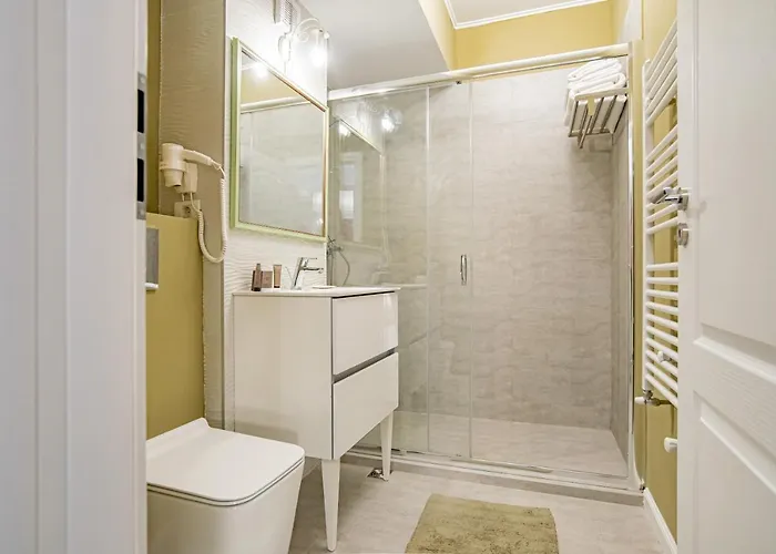 Bythelake Superior Mamaia