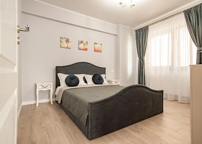 Bythelake Superior Mamaia